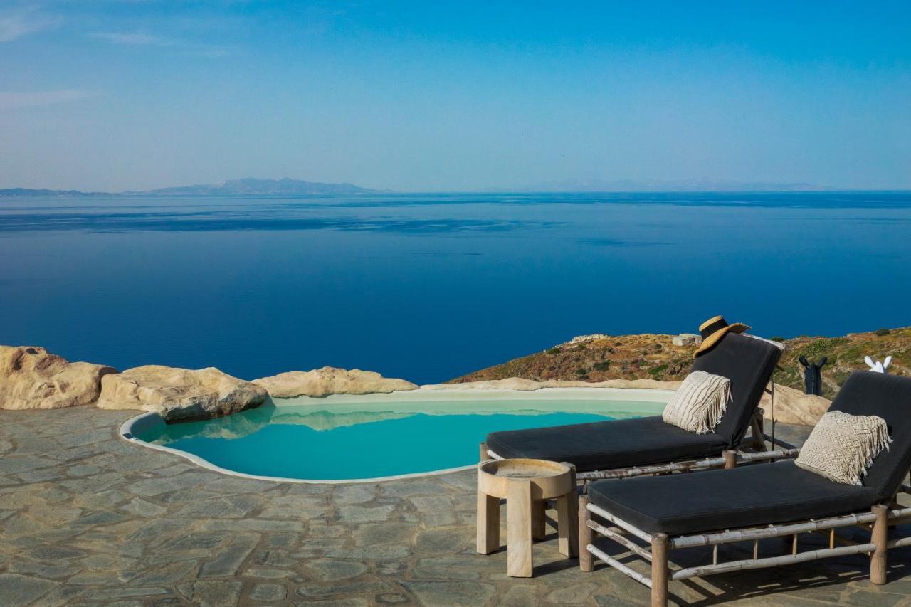 Makarias Traditional Luxury