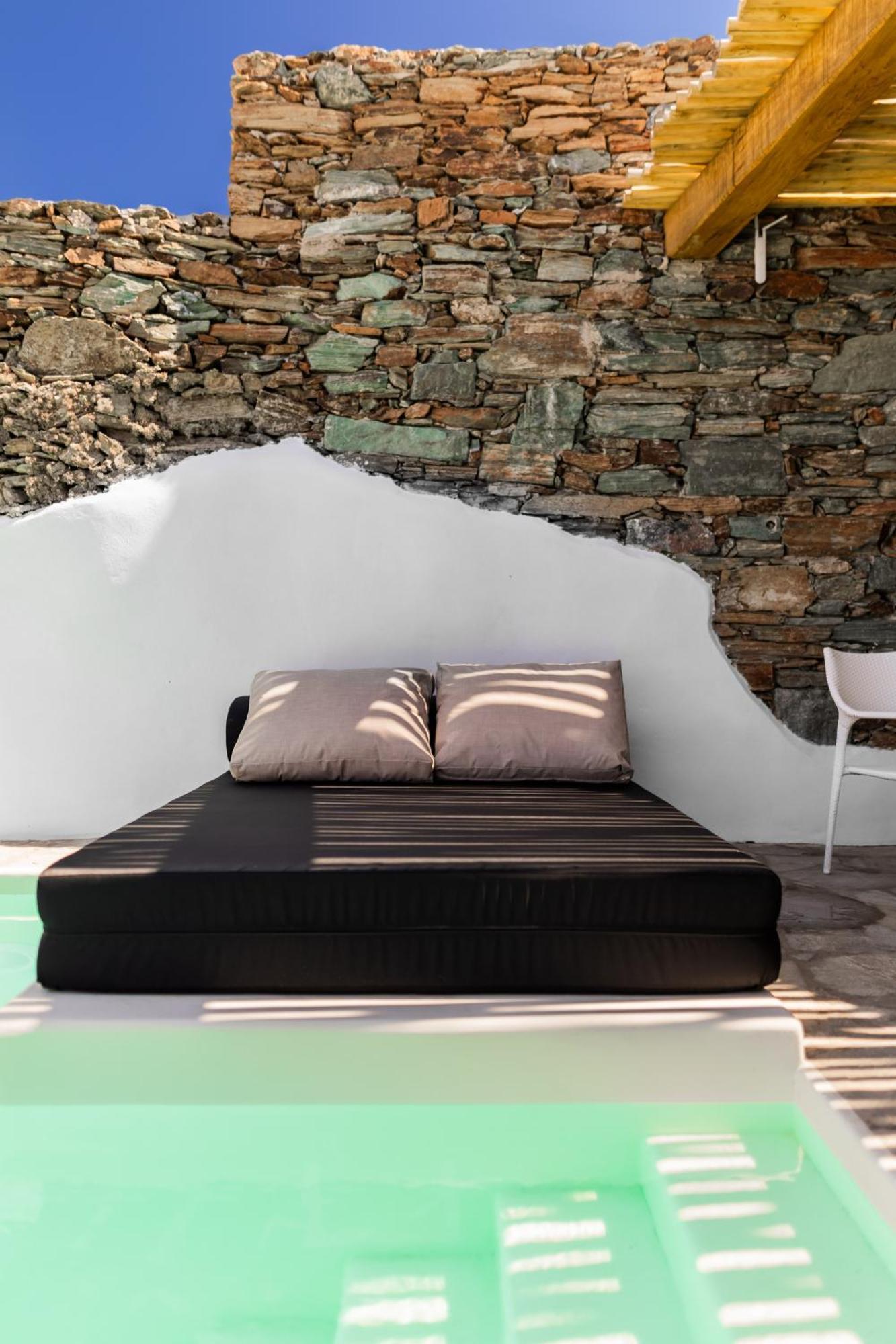 Villa Makarias Traditional Luxury *
